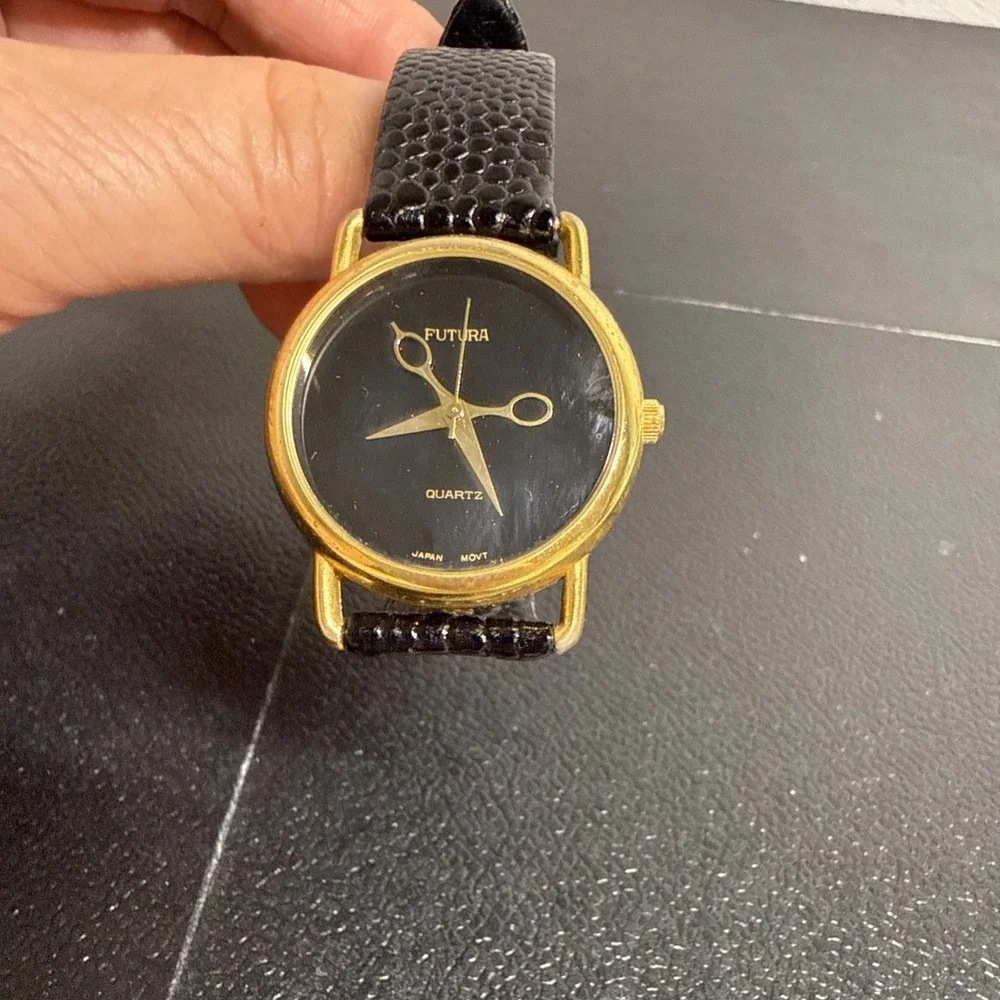 Futura Wristwatch Quartz Japan Movt Unisex Scissors Motif Cool Looking